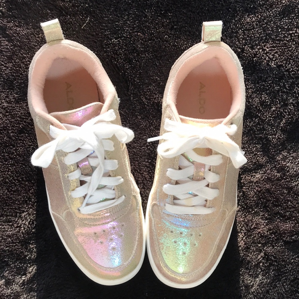 “Aldo” gold iridescent skate shoes